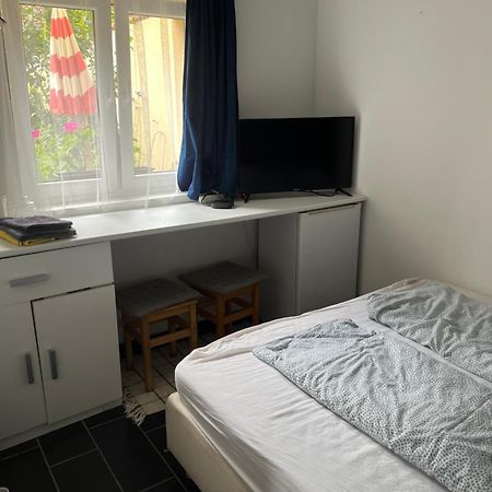 Kerti Franciaagyas Apartman Vác エクステリア 写真