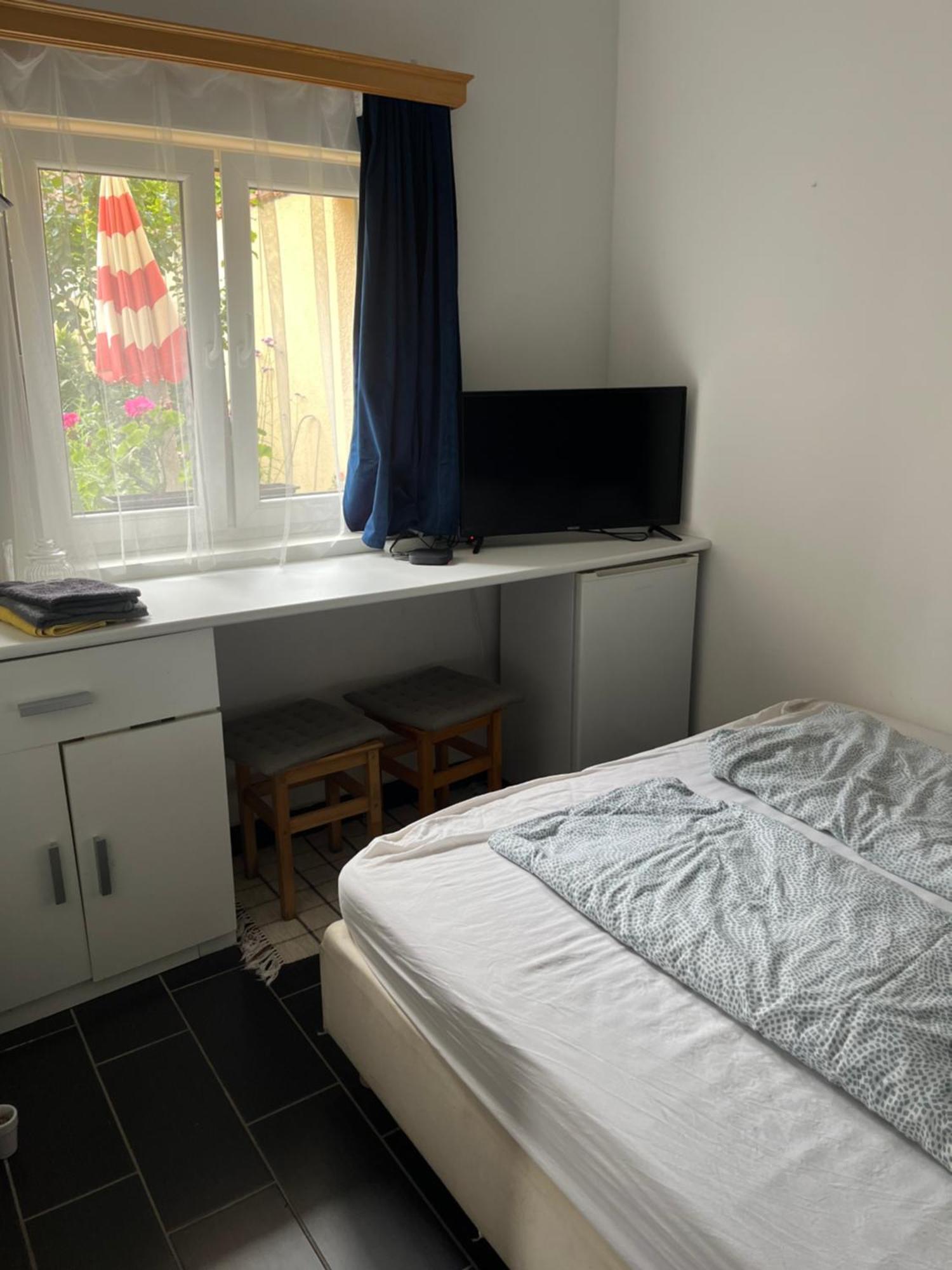 Kerti Franciaagyas Apartman Vác エクステリア 写真